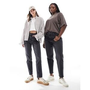 Levi's High Waisted Mom Jean Faded Black High Rise Tapered 31‎ Basic Staple